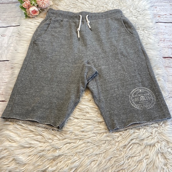 Electric & Rose Pants - CLEARANCE Electric & Rose Gray Logo Cut Off Drawstring Sweat Shorts sz M
